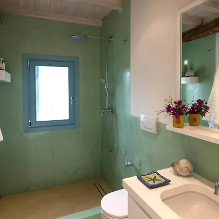 Adelphia, Luxury In Alonnisos