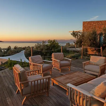 Adelphia, Luxury In Alonnisos *