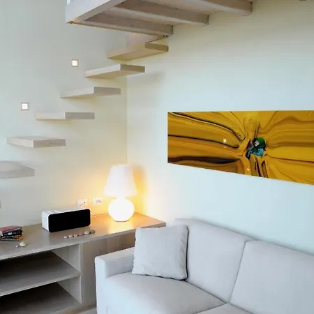Adelphia, Luxury In Alonnisos Lodge
