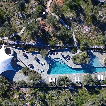 Adelphia, Luxury In Alonnisos Lodge Isomata