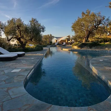 Adelphia, Luxury In Alonnisos * Isomata