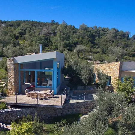 Adelphia, Luxury In Alonnisos *