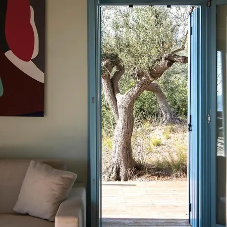 Adelphia, Luxury In Alonnisos Isomata