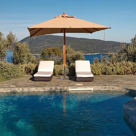 Adelphia, Luxury In Alonnisos * Isomata