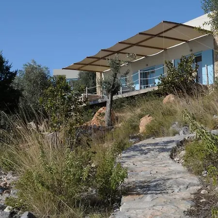 Adelphia, Luxury In Alonnisos Lodge Isomata