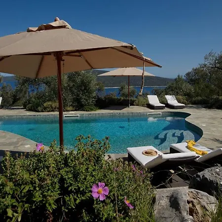 Adelphia, Luxury In Alonnisos Lodge *
